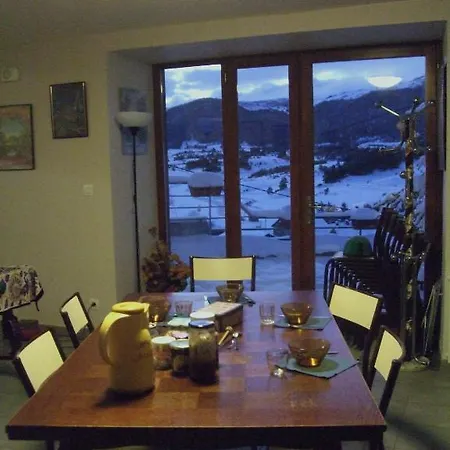Gites Et Loisirs De Montagne *